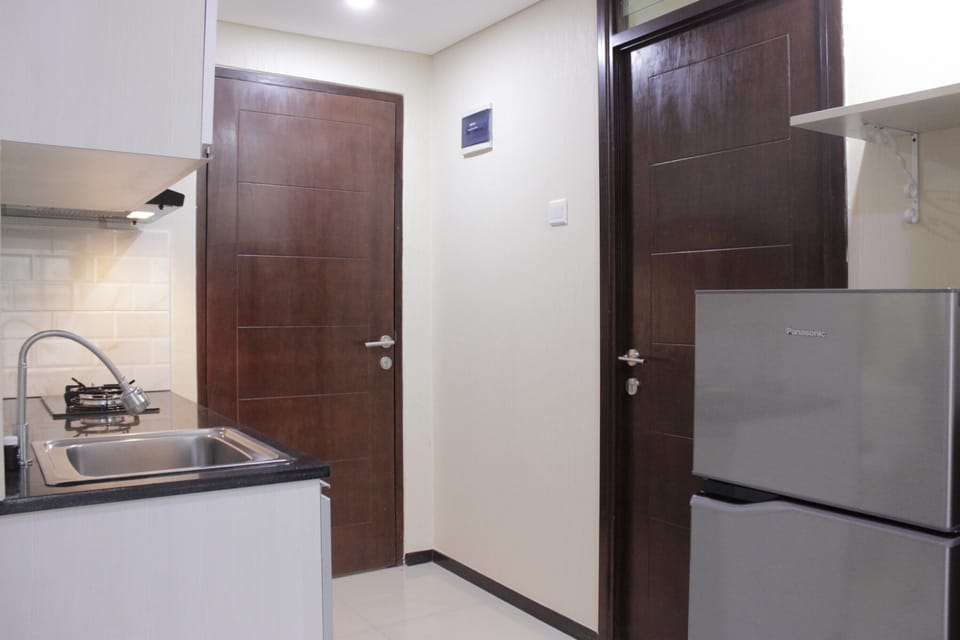 Room | Private kitchen | Fridge, stovetop, dishwasher, cookware/dishes/utensils