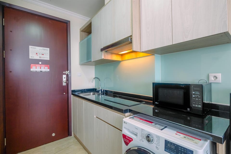 Room | Private kitchen | Fridge, microwave, stovetop, dishwasher
