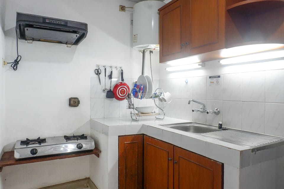 Room | Private kitchen | Fridge, stovetop, dishwasher, cookware/dishes/utensils