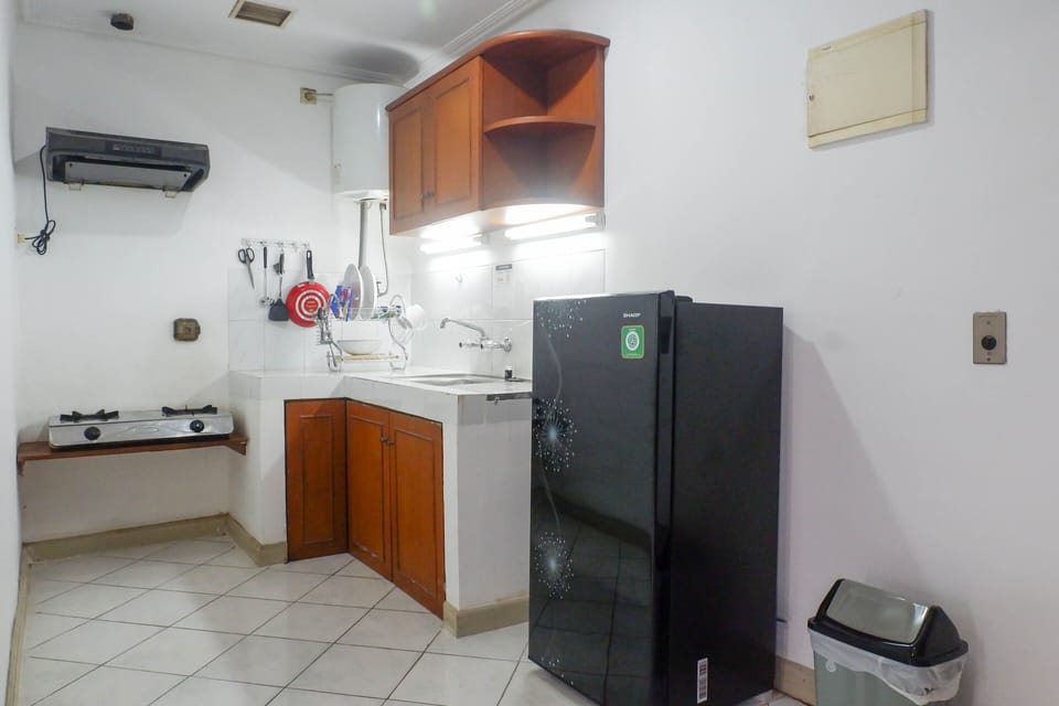 Room | Private kitchen | Fridge, stovetop, dishwasher, cookware/dishes/utensils