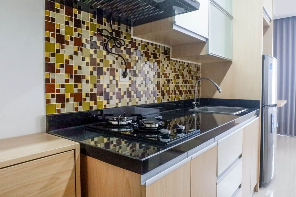 Room | Private kitchen | Fridge, stovetop, cookware/dishes/utensils