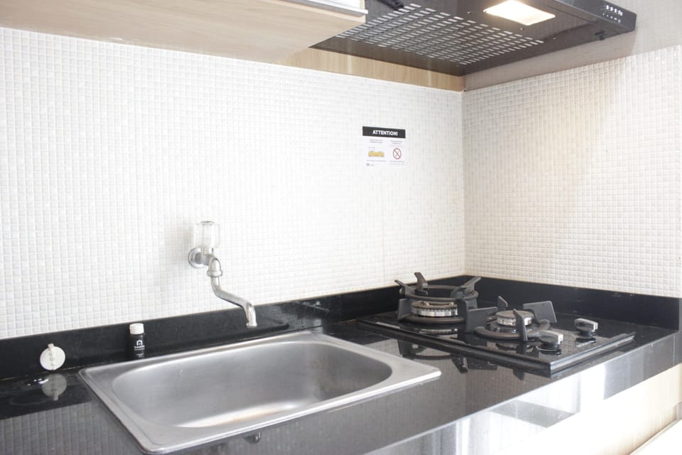 Room | Private kitchen | Fridge, stovetop, dishwasher, cookware/dishes/utensils