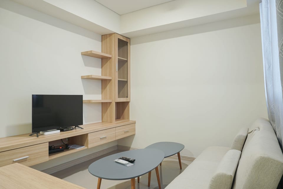 Room | Living area | TV