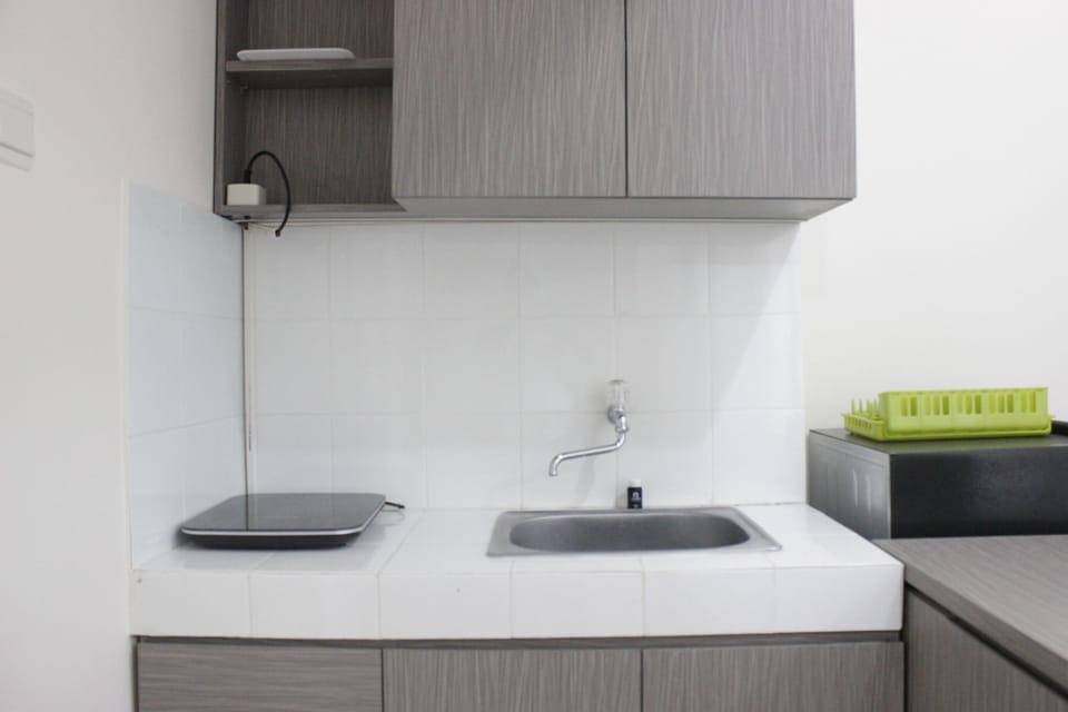 Room | Private kitchen | Fridge, stovetop, dishwasher, cookware/dishes/utensils