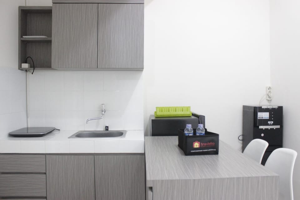 Room | Private kitchen | Fridge, stovetop, dishwasher, cookware/dishes/utensils