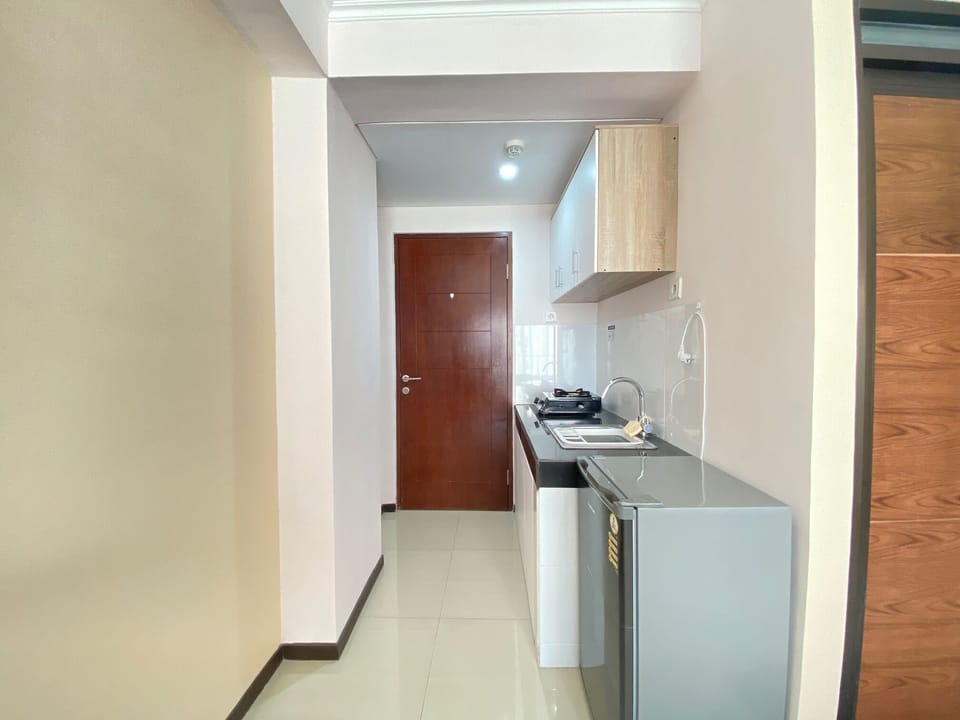 Room | Private kitchen | Fridge, stovetop, electric kettle, cookware/dishes/utensils