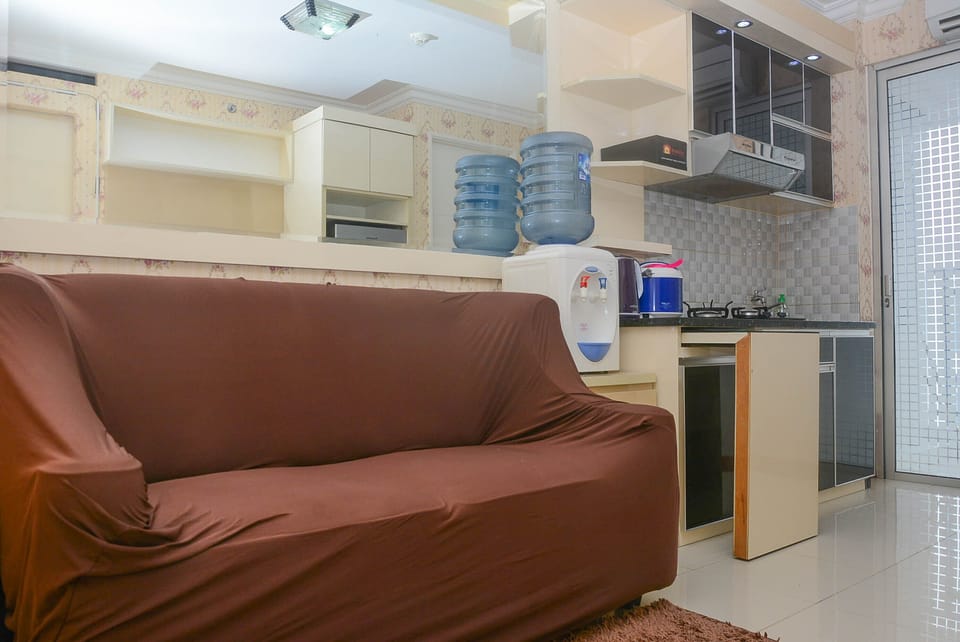 Room | Living area | TV