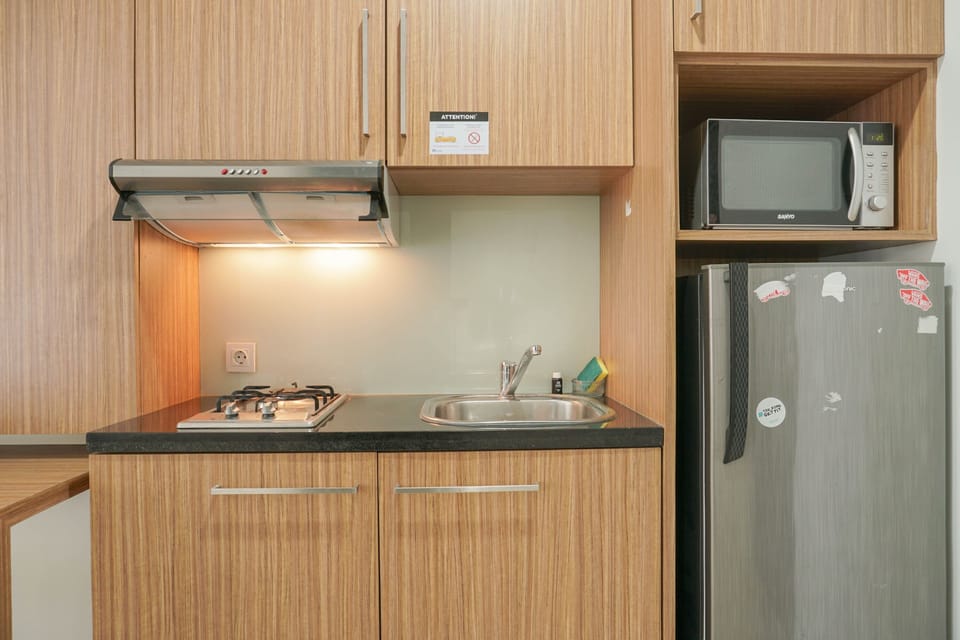 Room | Private kitchen | Fridge, stovetop, cookware/dishes/utensils