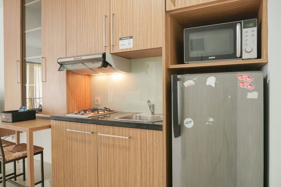 Room | Private kitchen | Fridge, stovetop, cookware/dishes/utensils