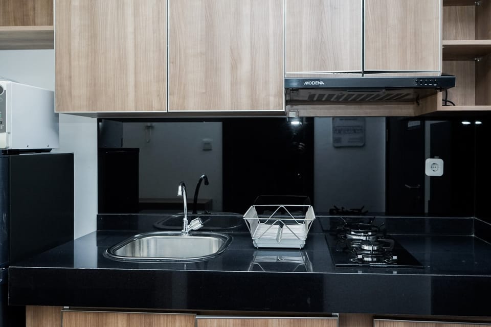 Room | Private kitchen | Fridge, stovetop, electric kettle, cookware/dishes/utensils