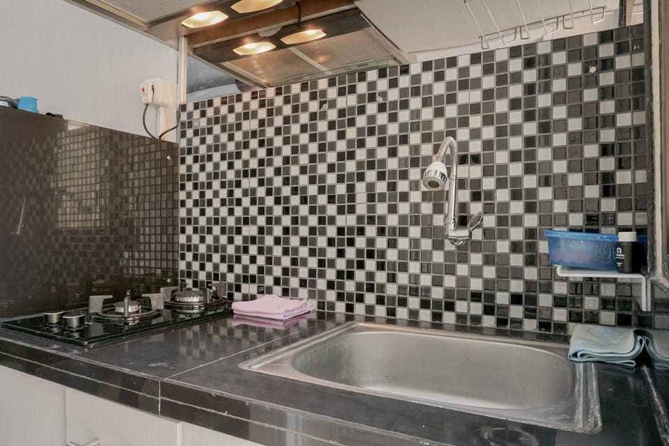 Room | 2 bedrooms, free WiFi, bed sheets
