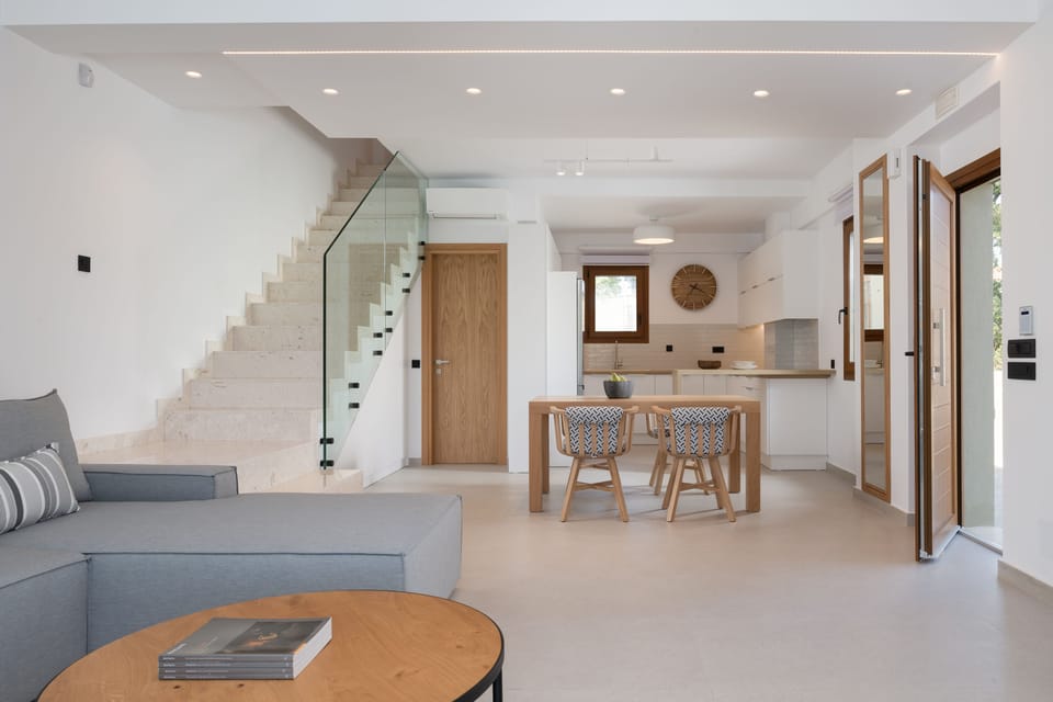 Another aspect of the kitchen.