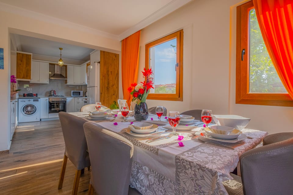 Villa | In-room dining