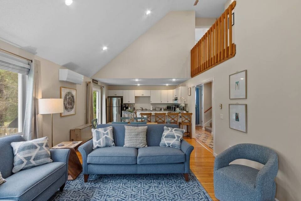 Living Room, TV, games, Main floor.