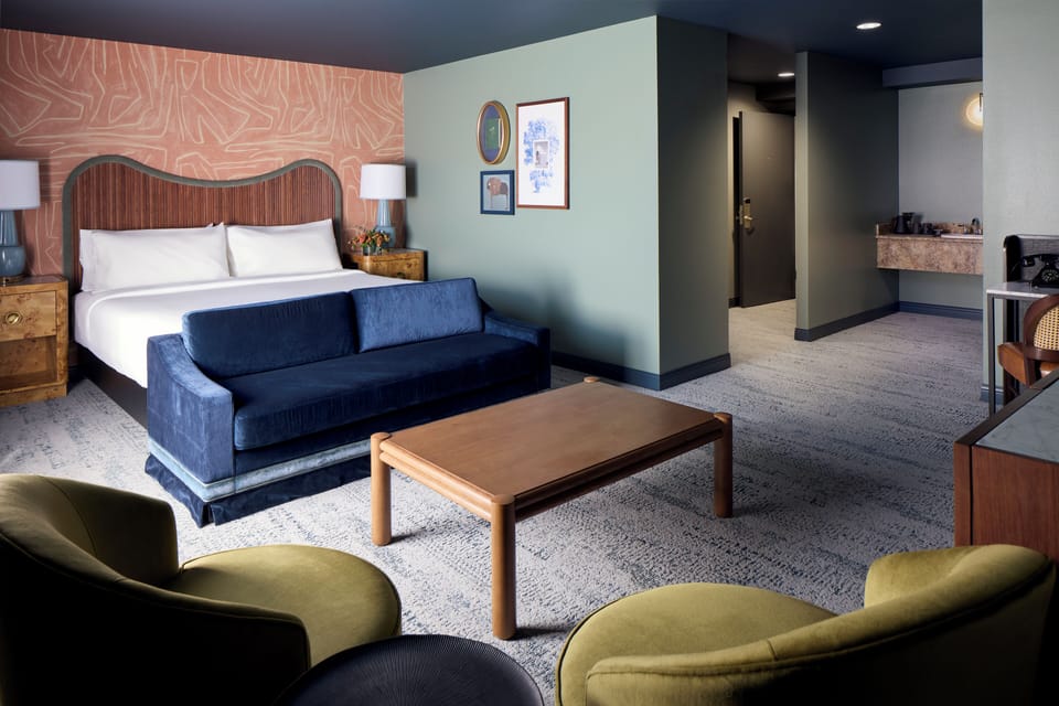 Junior Suite (West) | Premium bedding, in-room safe, desk, laptop workspace