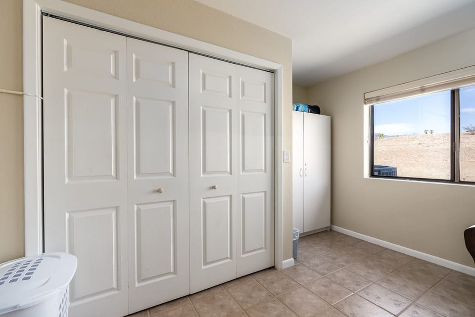 Kids Room / Laundry Room