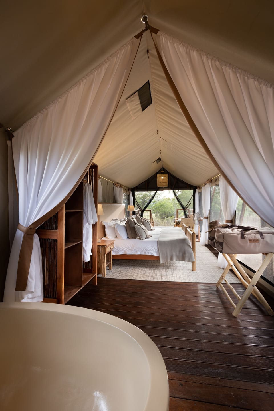 Premium bedding, in-room safe, individually decorated