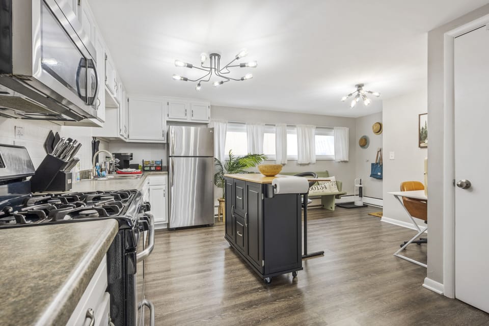 Large kitchen with Desk 
