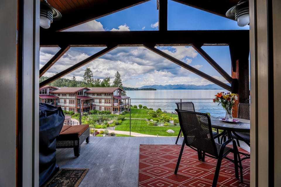 Stunning Views from the deck/patio