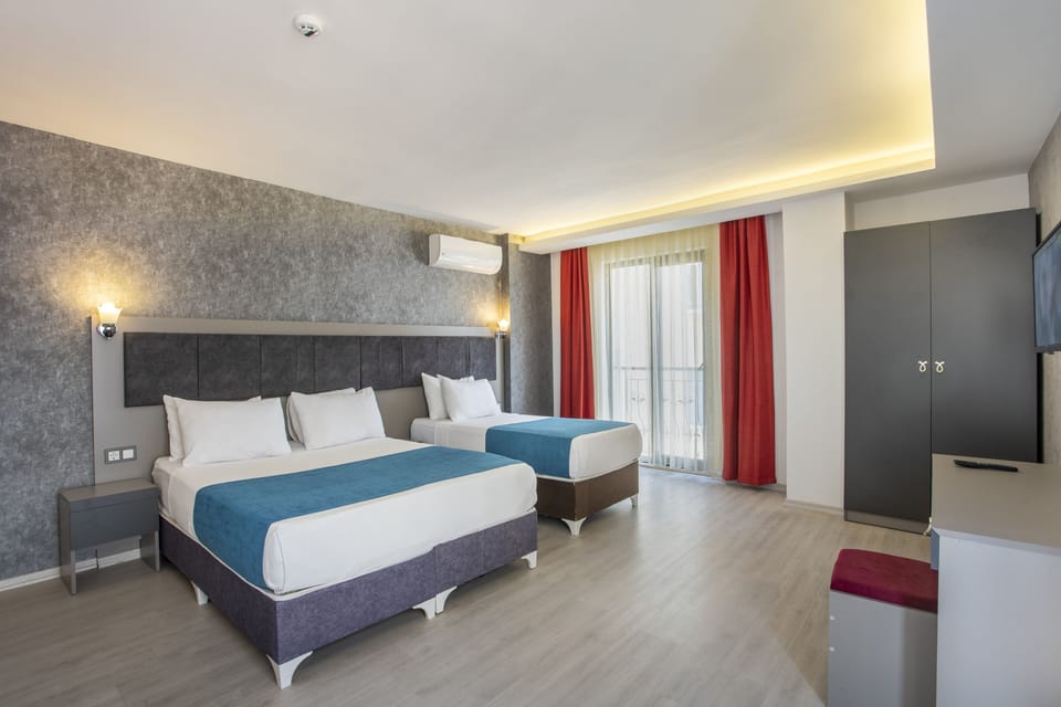 Minibar, in-room safe, free WiFi, bed sheets