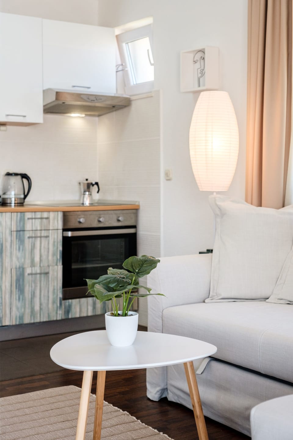 Apartment (One bedroom apartment with balcony) | Living room | 25-inch flat-screen TV with satellite channels, TV