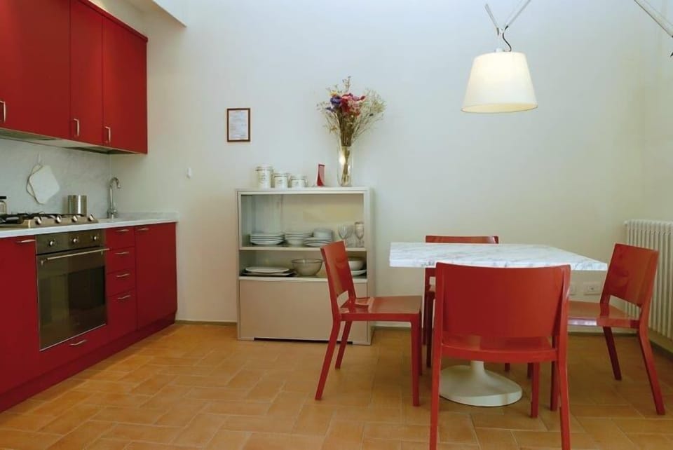 Fridge, microwave, oven, coffee/tea maker