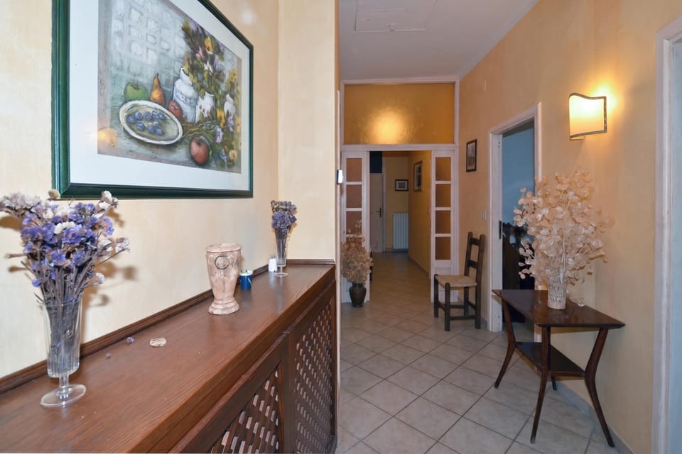 Family Villa, Multiple Bedrooms, Balcony, Mountainside (Villa Francesca) | Interior