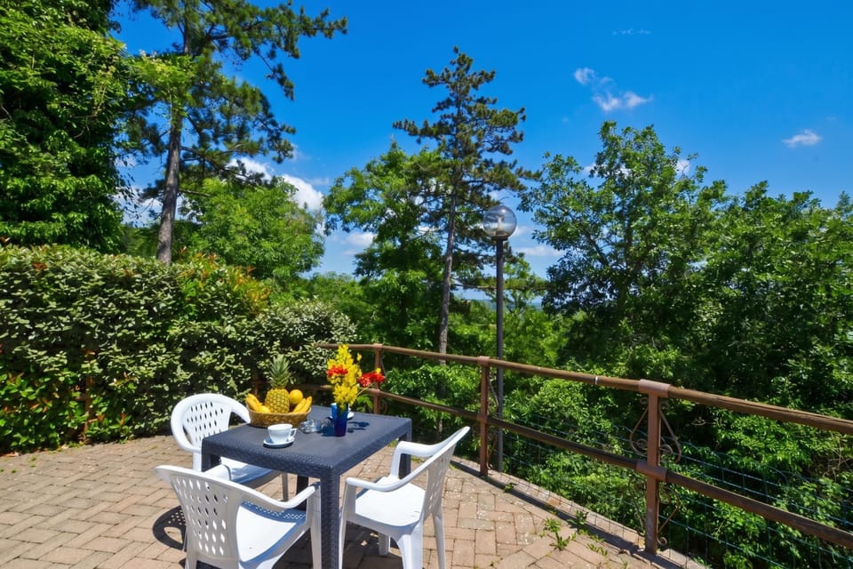 Family Villa, Multiple Bedrooms, Balcony, Mountainside (Villa Francesca) | Outdoor dining