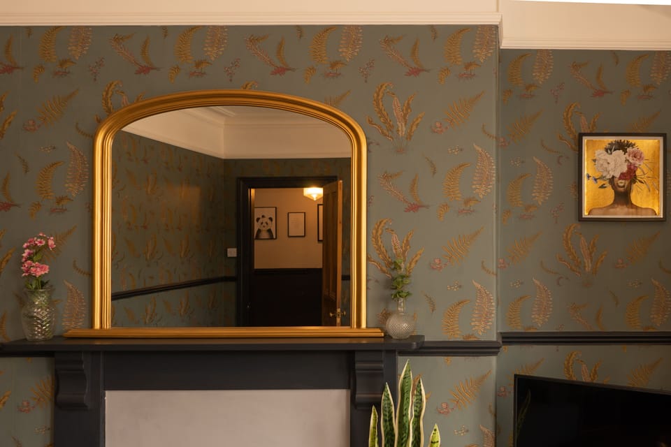 Superior House, Private Bathroom (Langleigh Villa) | Lounge