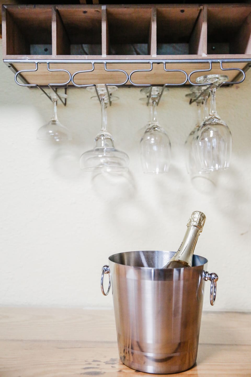 Celebrate in style. Fully equipped bar accessories. 
