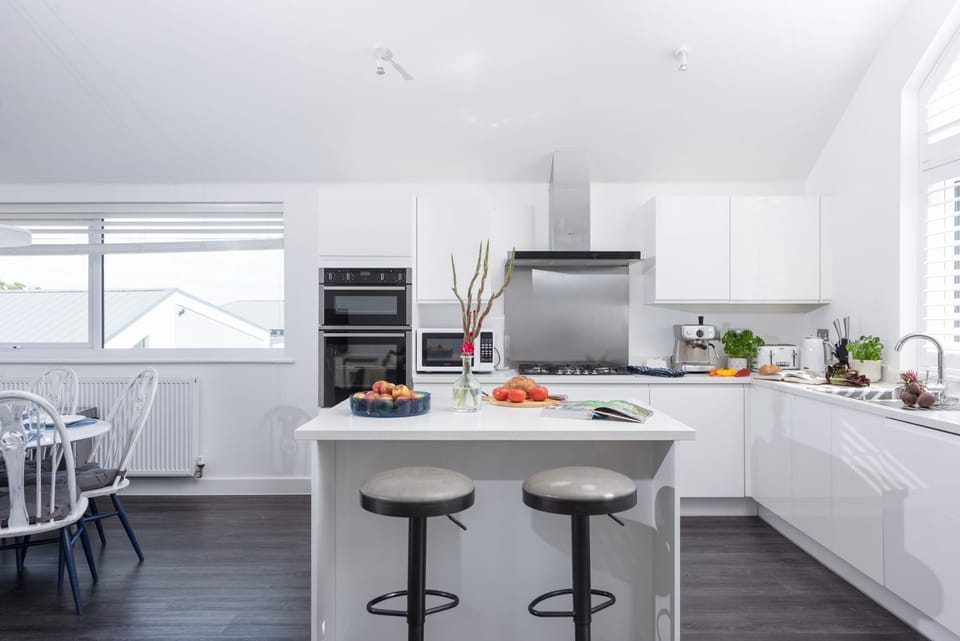 Full kitchen, island breakfast bar, oven, microwave and coffee machine  - Swanpool View