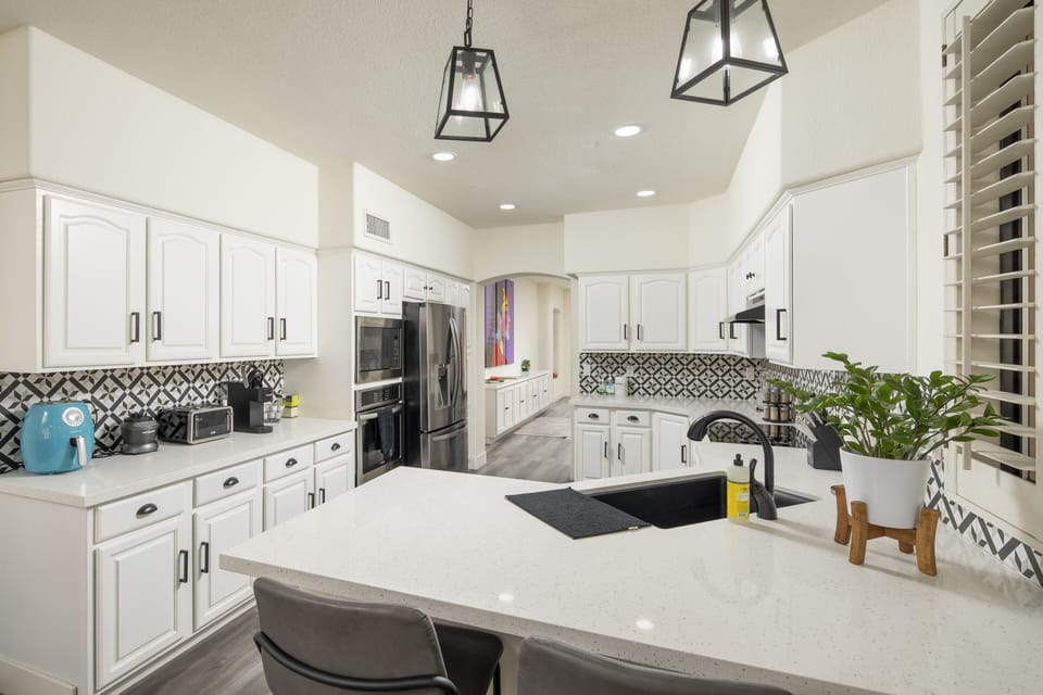 Full Kitchen. Fully Equipped with all you would absolutely need for a kitchen.  
