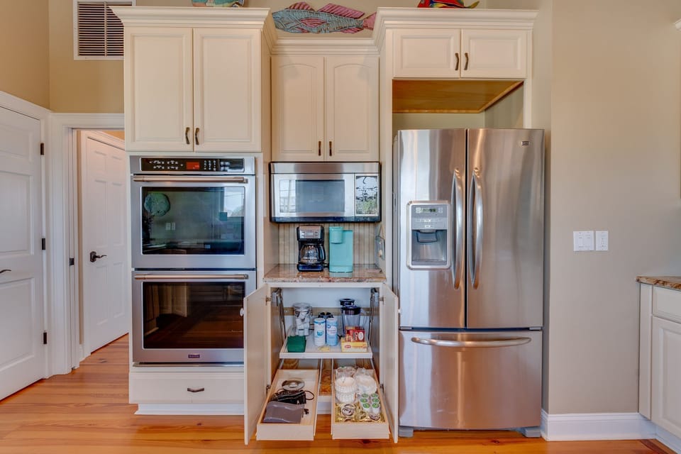 Coffee station/double oven
