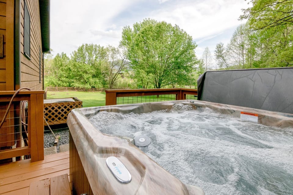 Hot tub view looking at the back yard