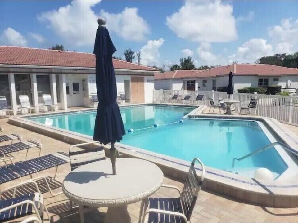 Pool on premises