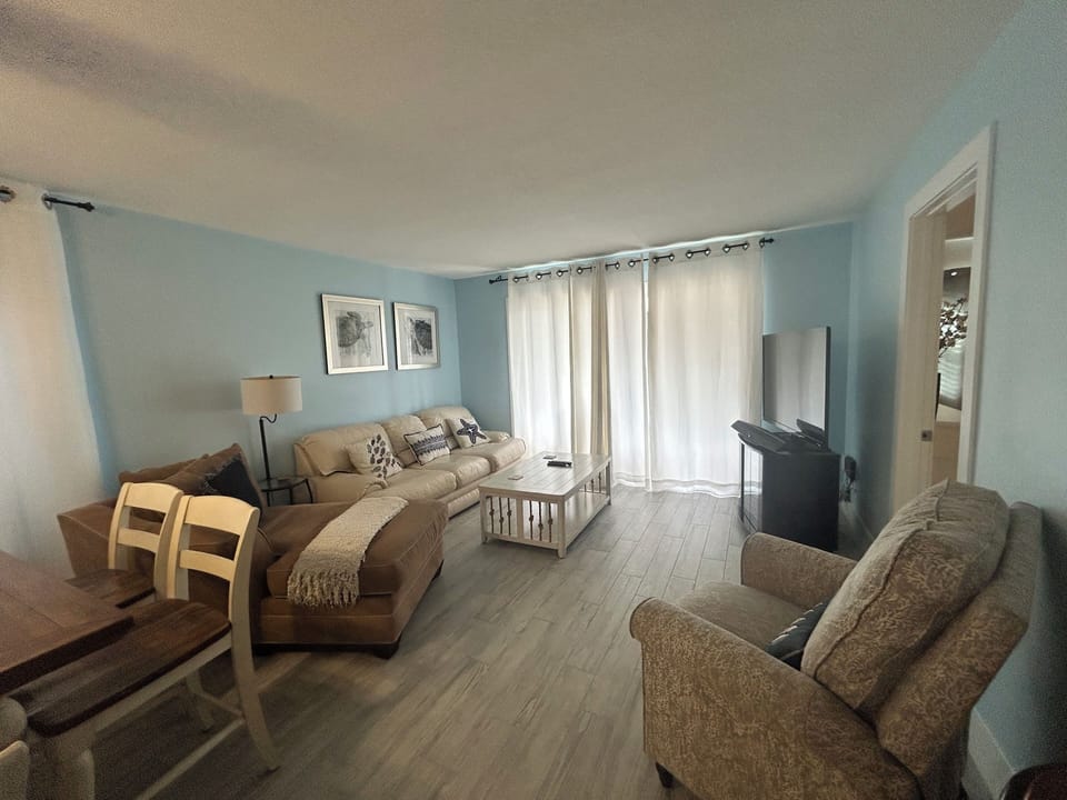 Spacious living/dinning area