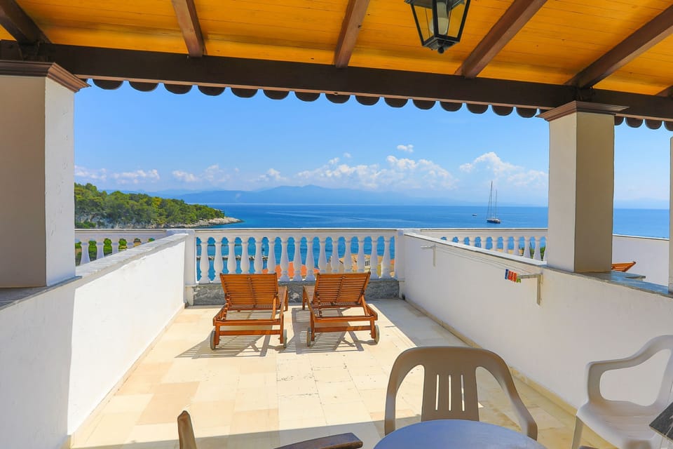 Balcony area