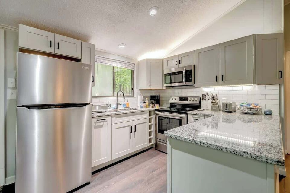 Fully stocked kitchen with granite countertops!