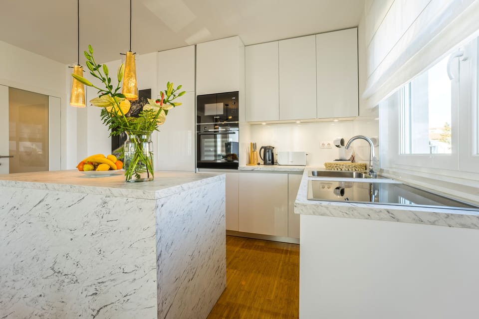 Deluxe Apartment, 3 Bedrooms, Hot Tub, Sea View | Private kitchen | Microwave, stovetop, dishwasher, coffee/tea maker