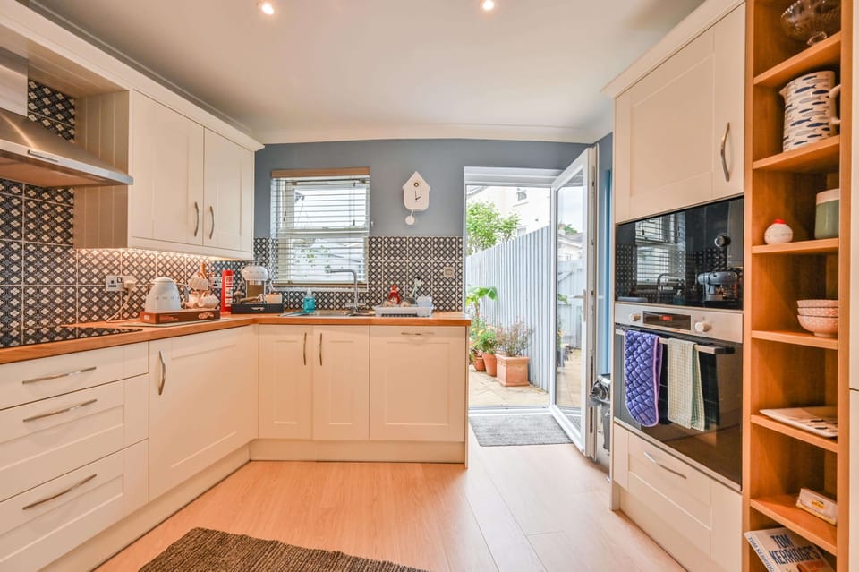 Lisburne Place Kitchen with modern built in oven and microwave.