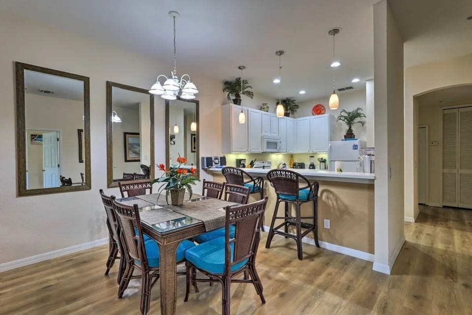 Chair, Furniture, Flooring, Hardwood, Restaurant