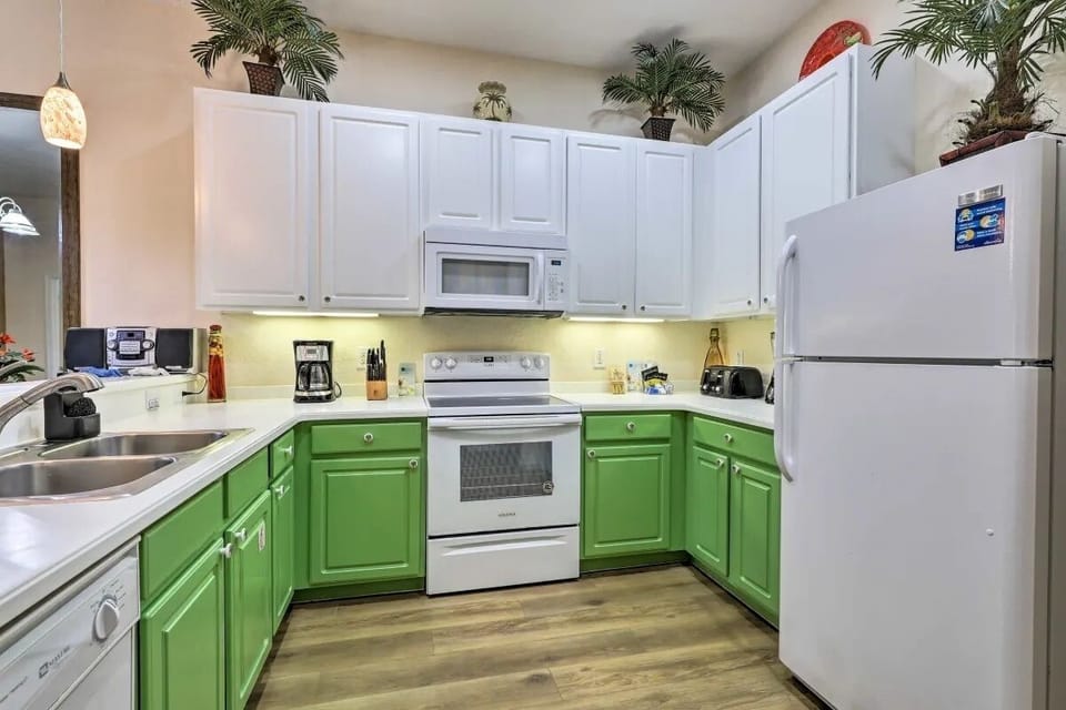 Room, Indoors, Refrigerator, Kitchen, Microwave