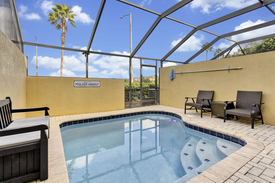 Private Splash Pool