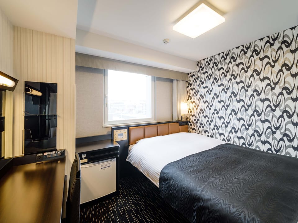 Standard Room for 1 person, Non Smoking | Down comforters, desk, free WiFi, bed sheets