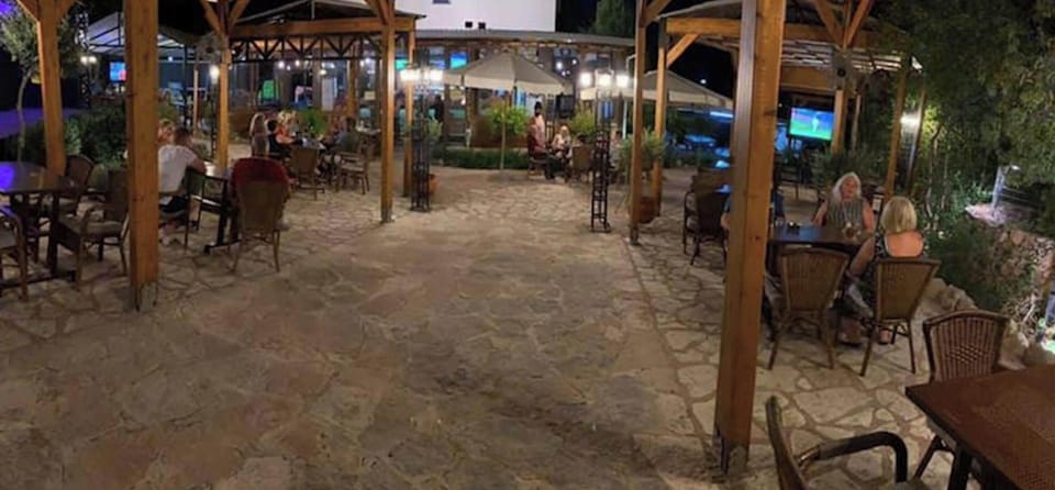 Room, 1 Bedroom, Smoking, Garden View | Exterior