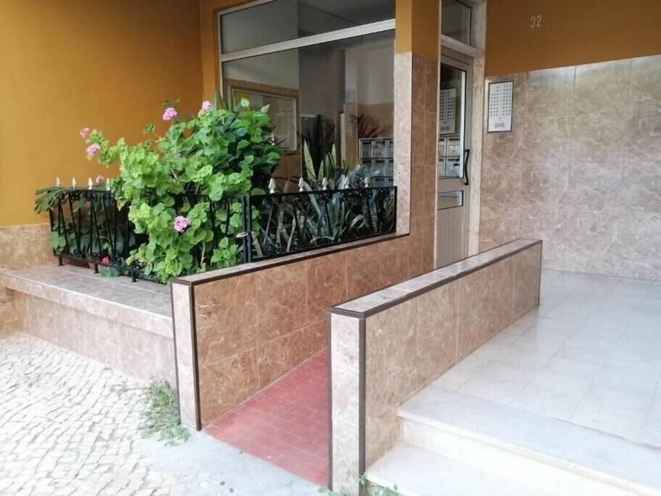 Entrada do prédio.
