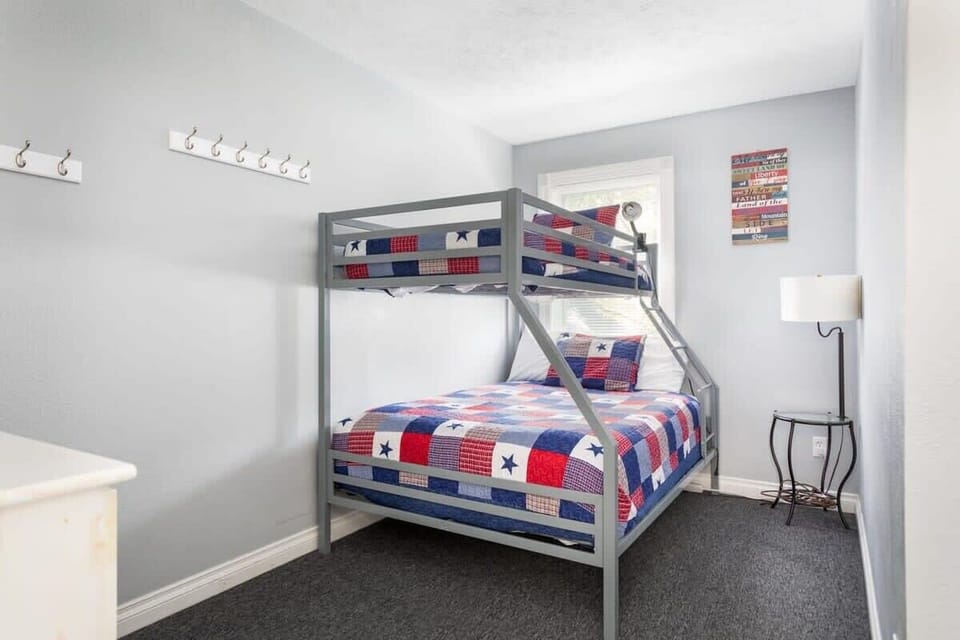 Bedroom for 3