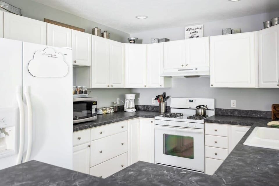 A kitchen with all the things