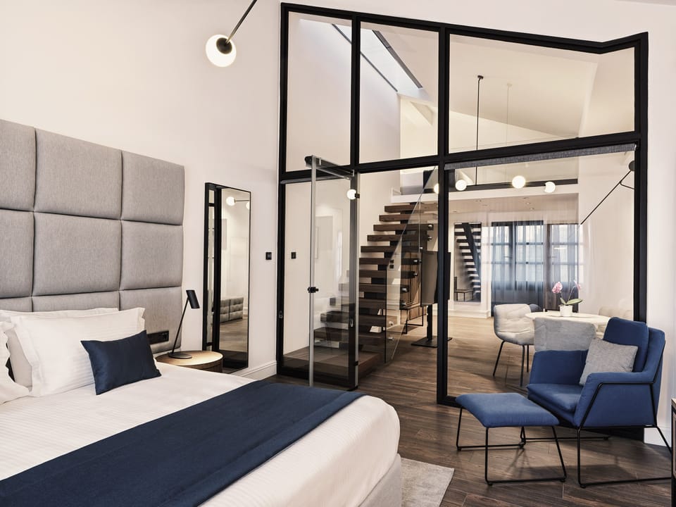 Vanoro Atrium Loft Suite | Premium bedding, memory foam beds, in-room safe, desk