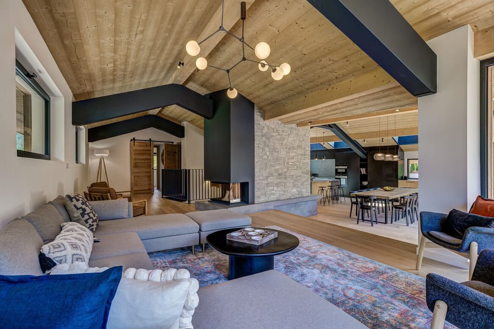 Beautifully furnished throughout